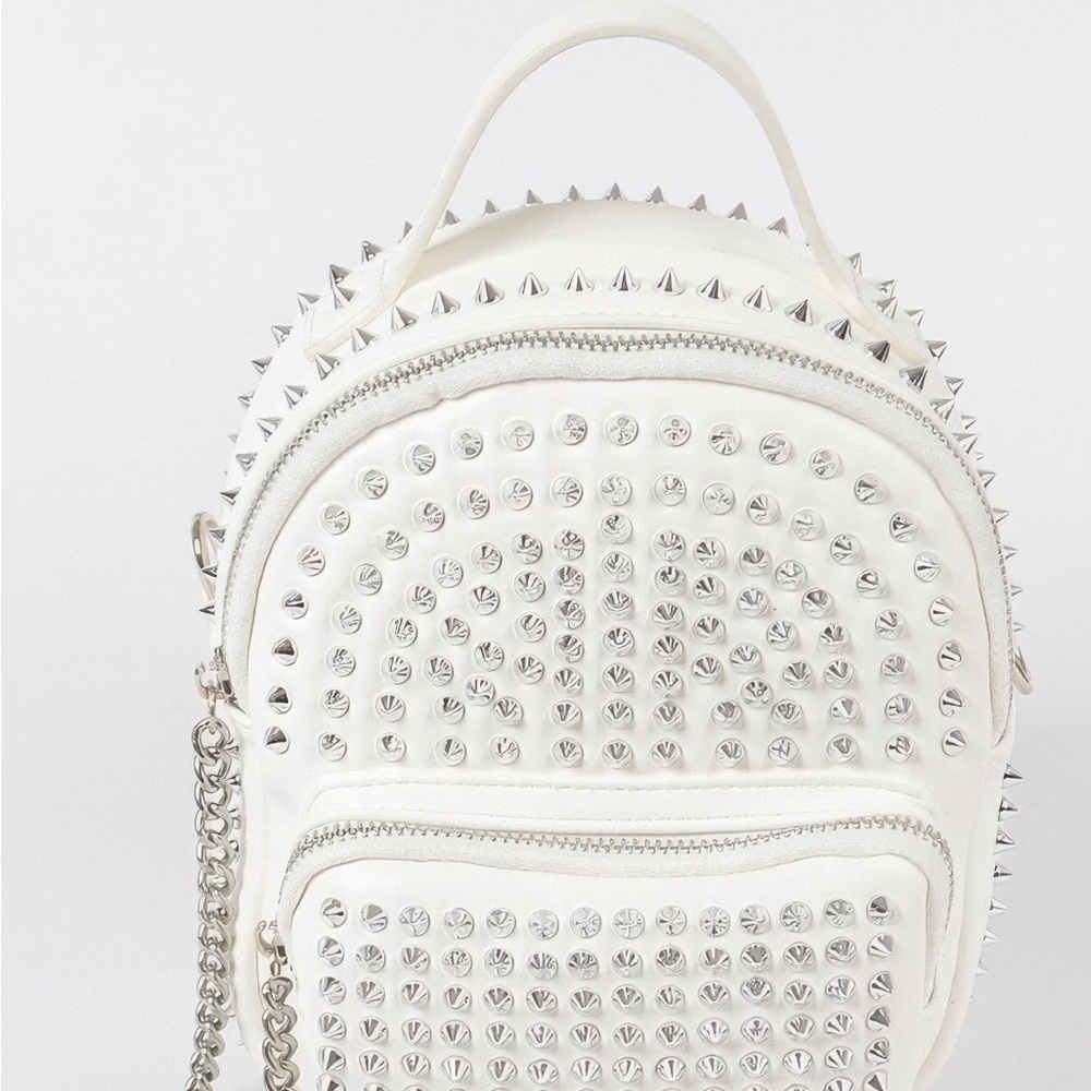 Studded Backpack With Chain Zippier - Picture 2 of 2